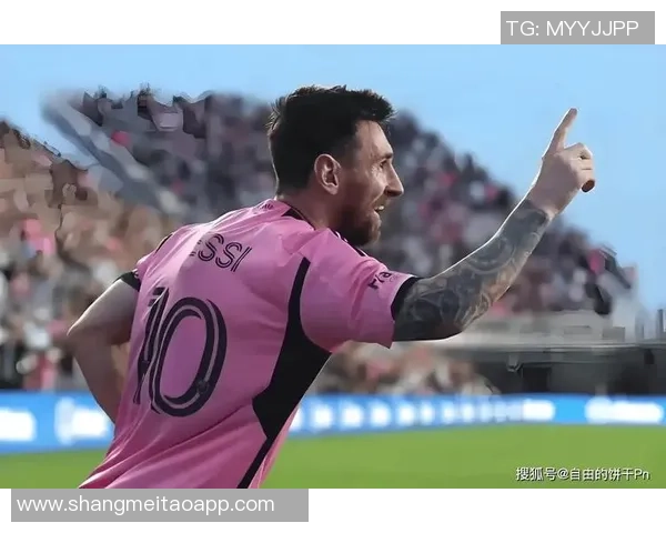 蓝球界足球明星的跨界魅力与运动精神的完美结合